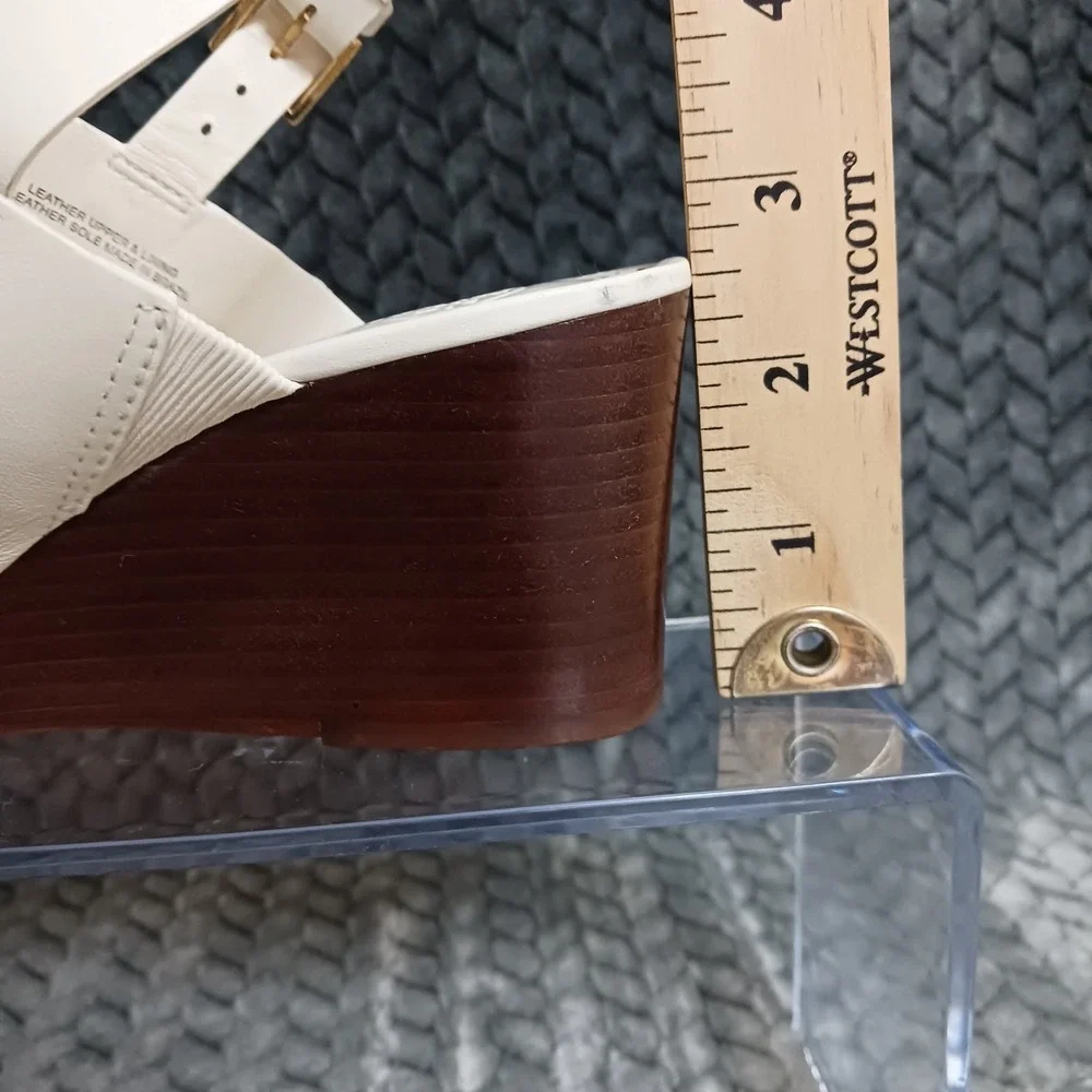 Tory Burch Cream Leather Wedge Sandals with Gold Logo - Picture 15 of 16